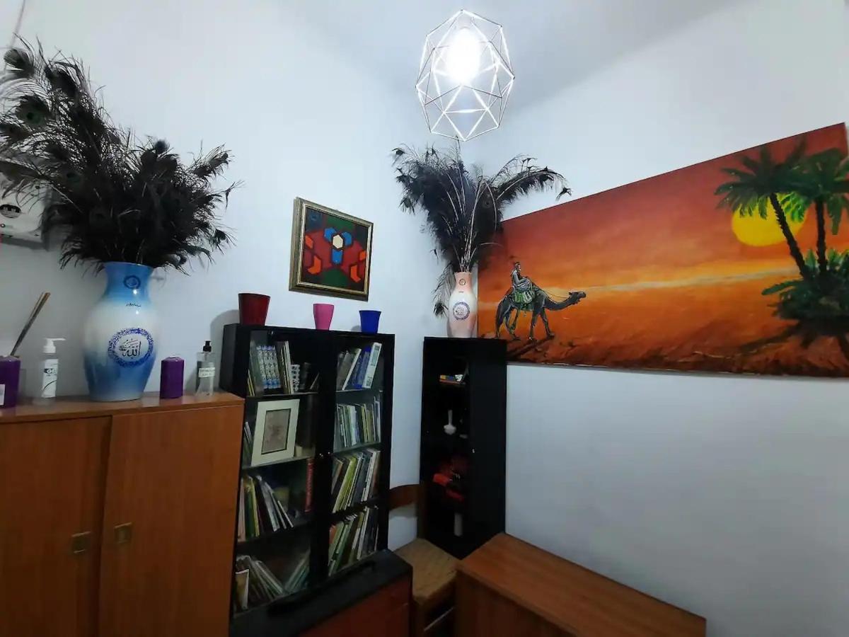 Private Room In A Quiet Apartment In The City Center Milão Exterior foto