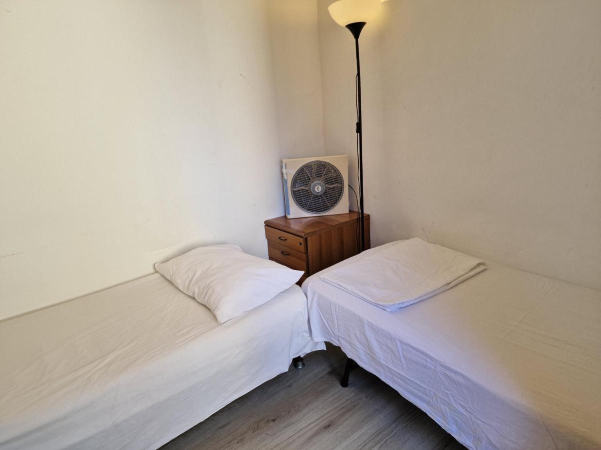 Private Room In A Quiet Apartment In The City Center Milão Exterior foto
